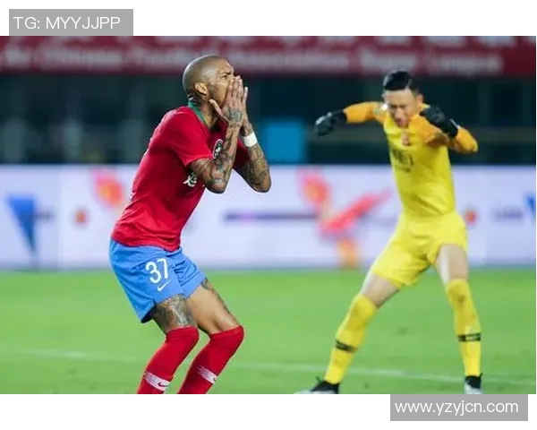 卓尔与建业激战正酣现场比分实时更新精彩瞬间回顾